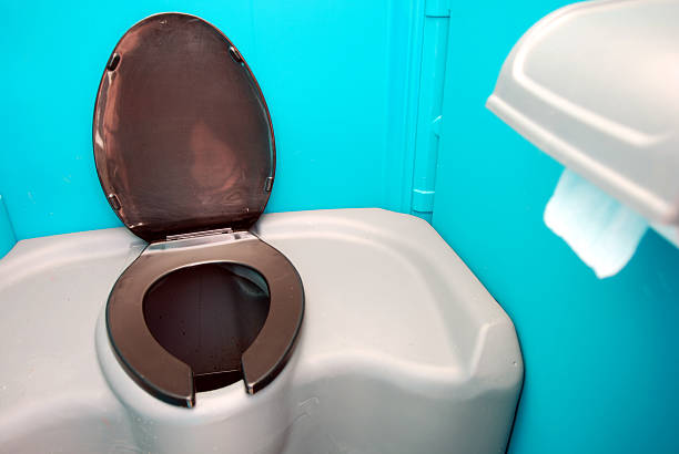 Best Porta potty delivery and setup  in Ellington, MO